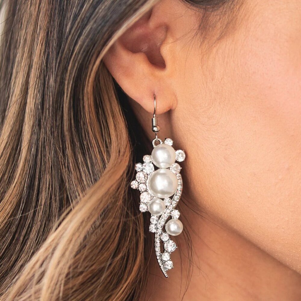Paparazzi Jewelry Accessories - High-End Elegance - White Earrings - Vintage